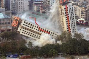 建筑倒塌——建筑施工中的安全系数